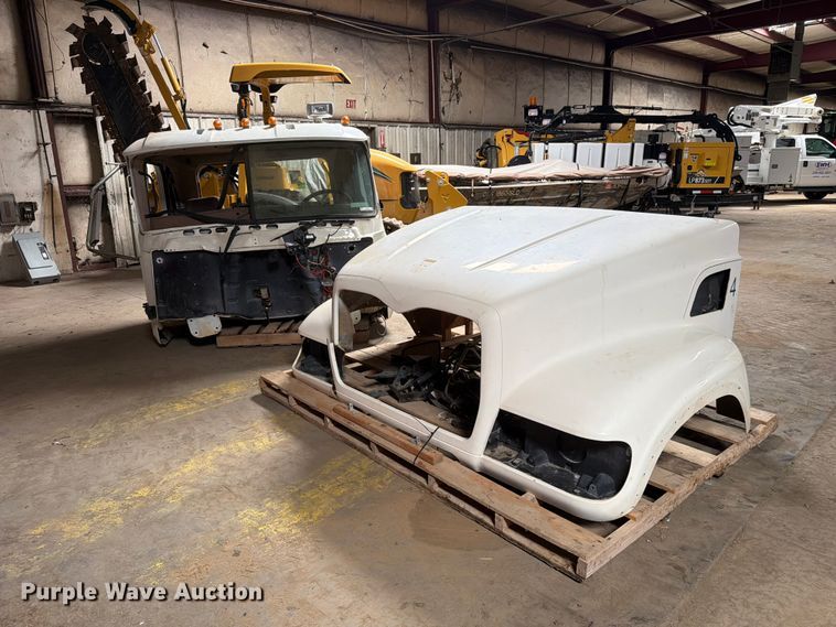 image for item FC3193 Truck parts