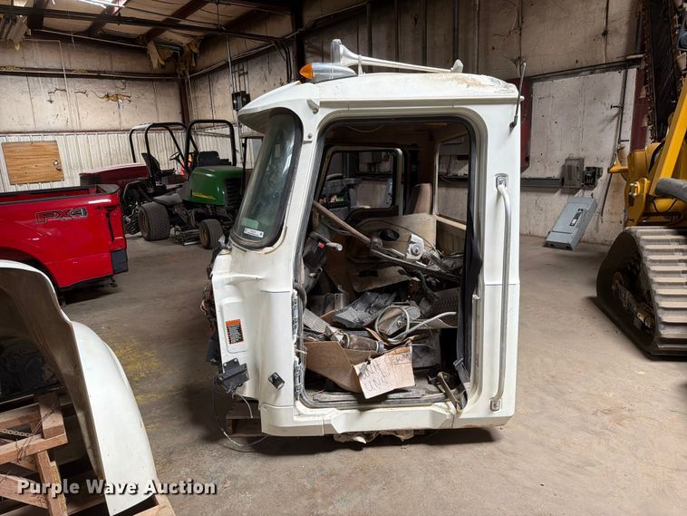image for item FC3193 Truck parts
