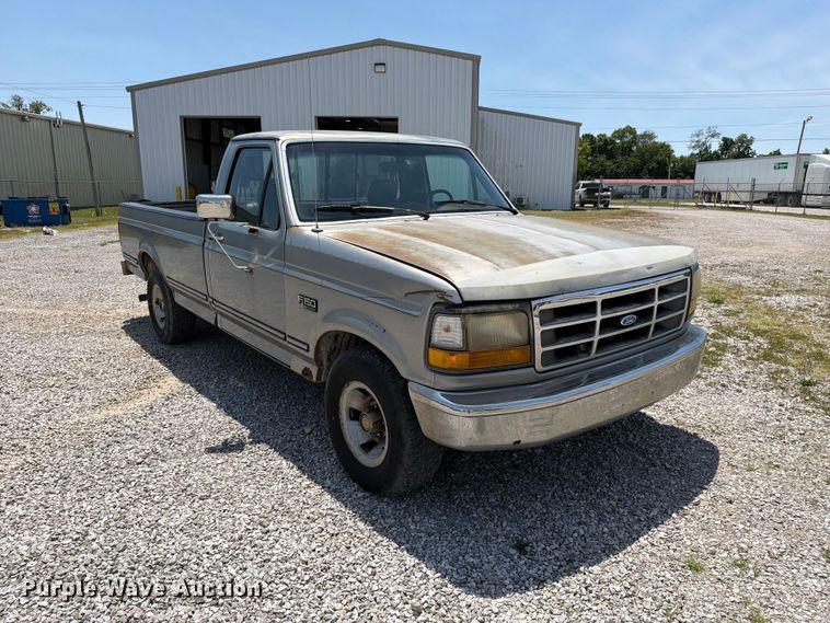image for item FC3206 1994 Ford F150 pickup truck