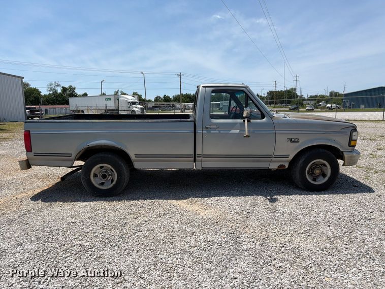 image for item FC3206 1994 Ford F150 pickup truck