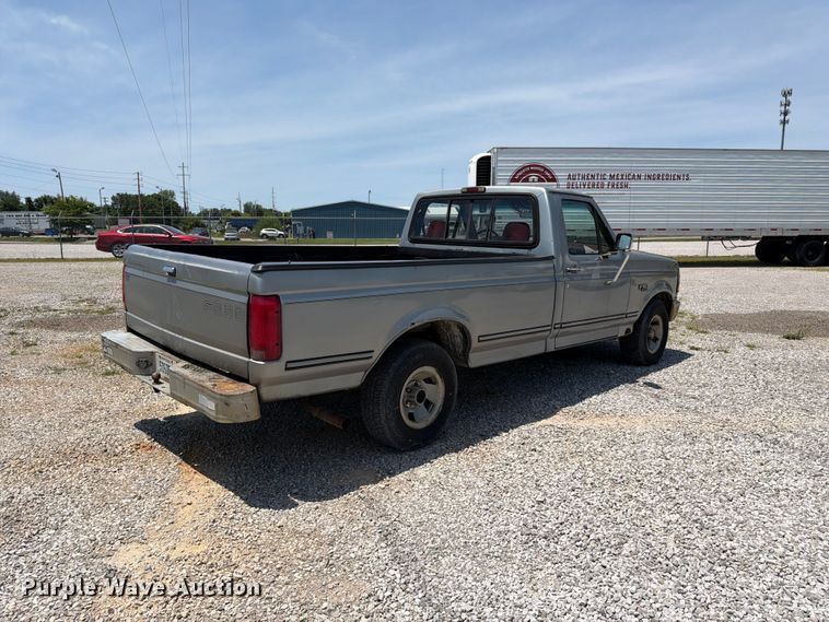 image for item FC3206 1994 Ford F150 pickup truck