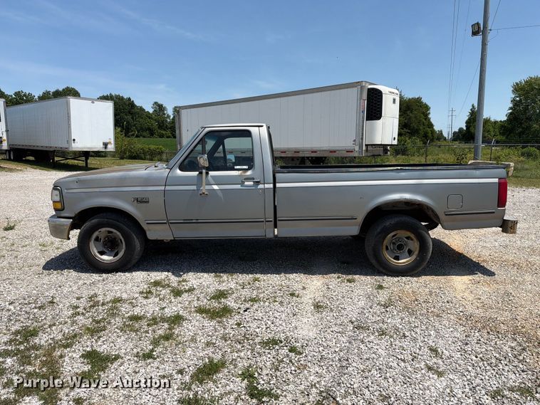 image for item FC3206 1994 Ford F150 pickup truck