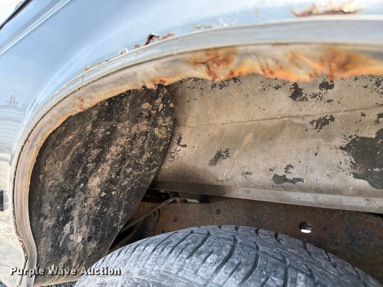 image for item FC3206 1994 Ford F150 pickup truck