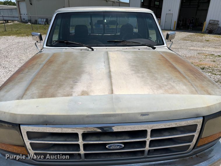 image for item FC3206 1994 Ford F150 pickup truck