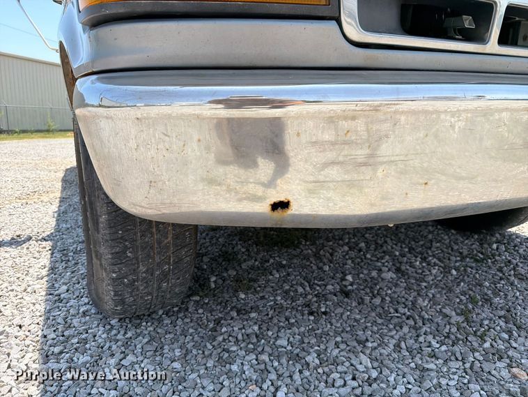 image for item FC3206 1994 Ford F150 pickup truck