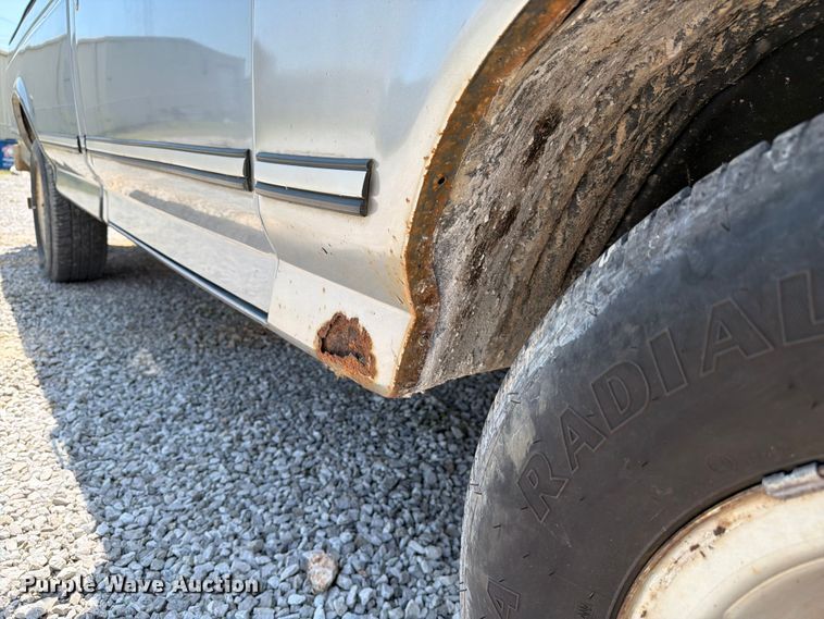 image for item FC3206 1994 Ford F150 pickup truck