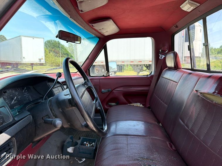 image for item FC3206 1994 Ford F150 pickup truck