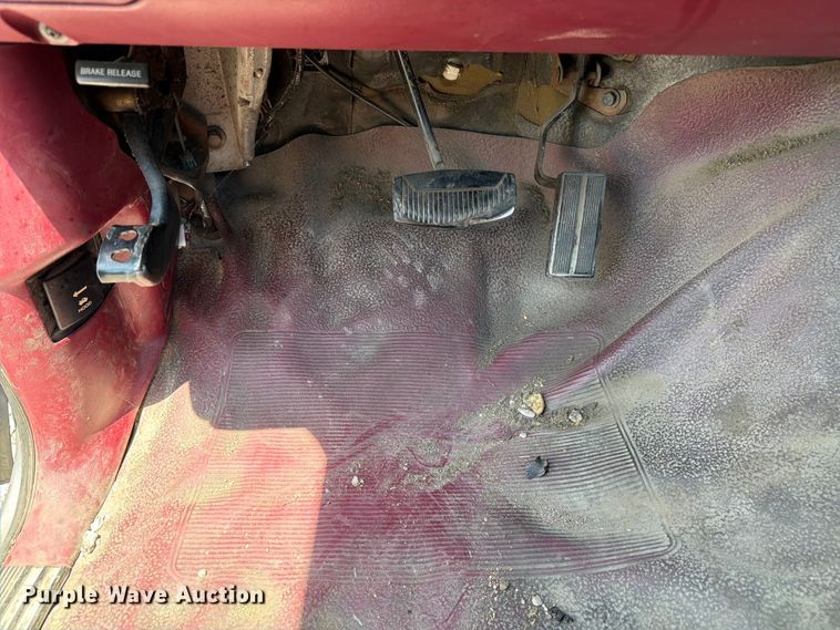 image for item FC3206 1994 Ford F150 pickup truck