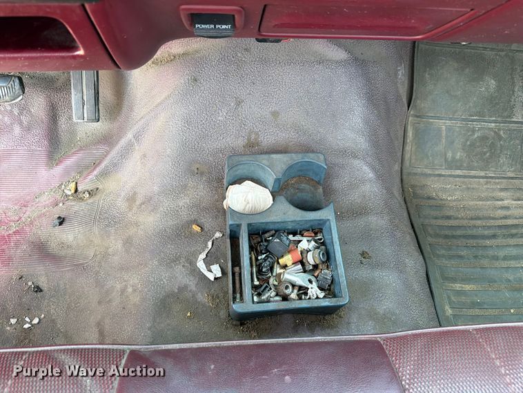 image for item FC3206 1994 Ford F150 pickup truck
