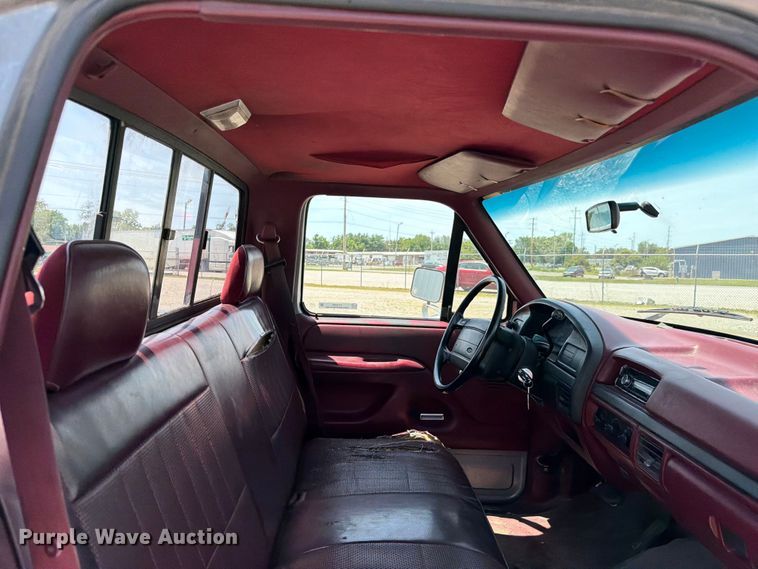 image for item FC3206 1994 Ford F150 pickup truck
