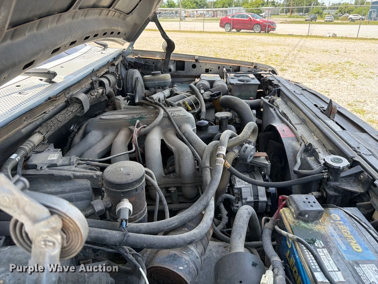 image for item FC3206 1994 Ford F150 pickup truck