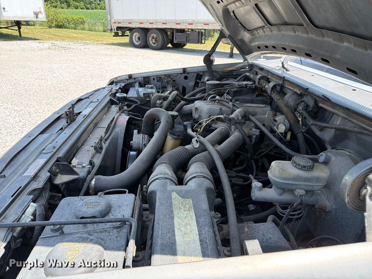 image for item FC3206 1994 Ford F150 pickup truck