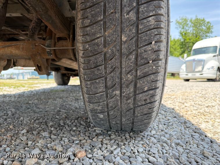 image for item FC3206 1994 Ford F150 pickup truck