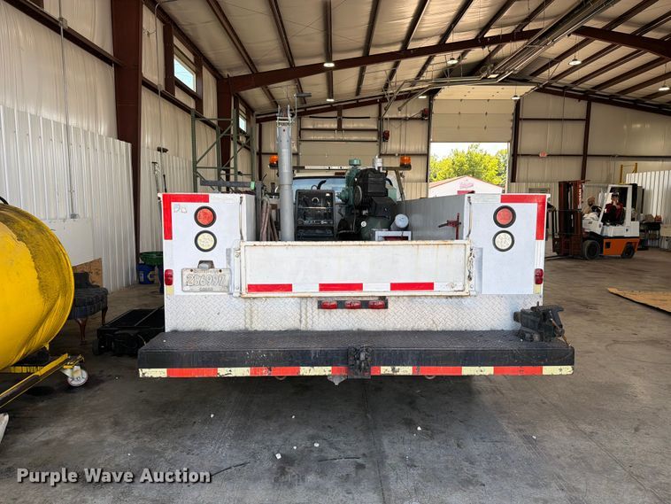 image for item FC3207 1993 Ford F450 Super Duty utility / service truck