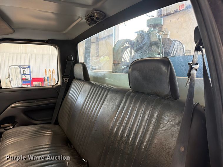 image for item FC3207 1993 Ford F450 Super Duty utility / service truck
