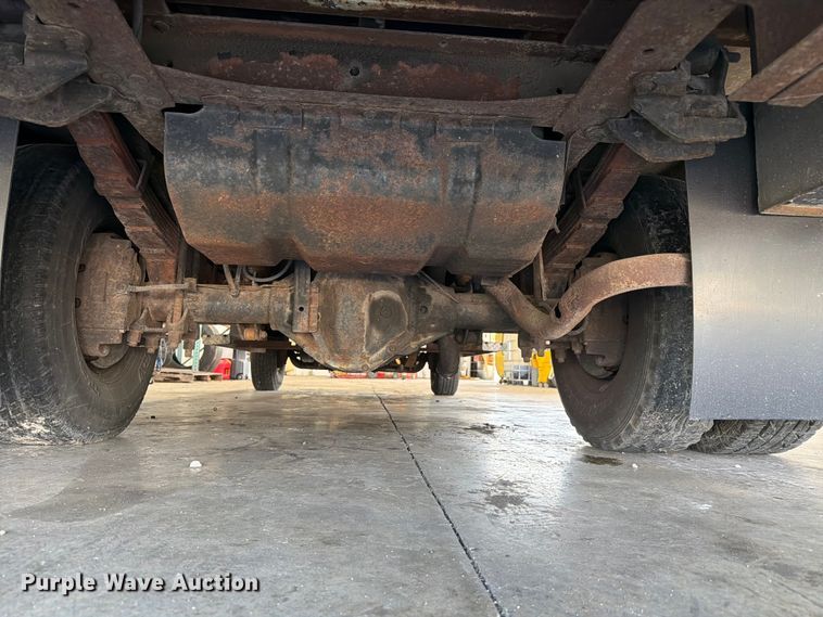 image for item FC3207 1993 Ford F450 Super Duty utility / service truck