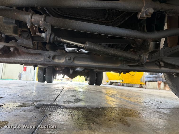image for item FC3207 1993 Ford F450 Super Duty utility / service truck