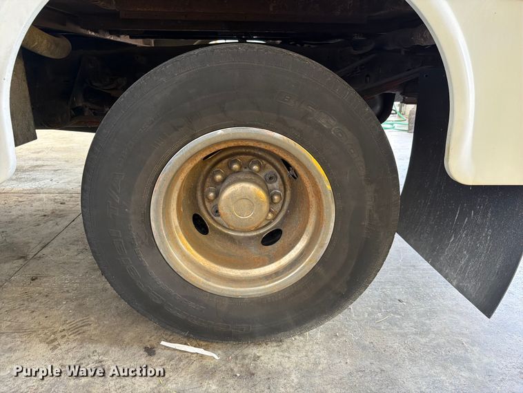 image for item FC3207 1993 Ford F450 Super Duty utility / service truck