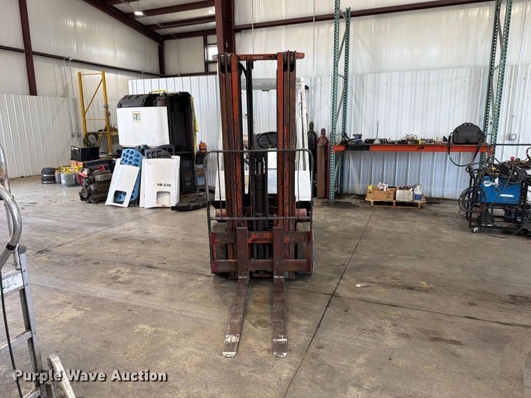 image for item FC3208 Nissan CPH02A25V forklift