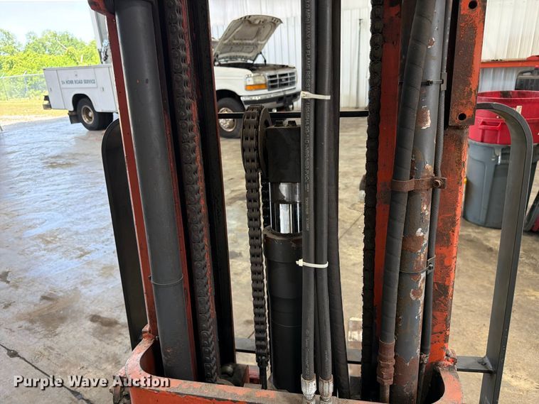 image for item FC3208 Nissan CPH02A25V forklift