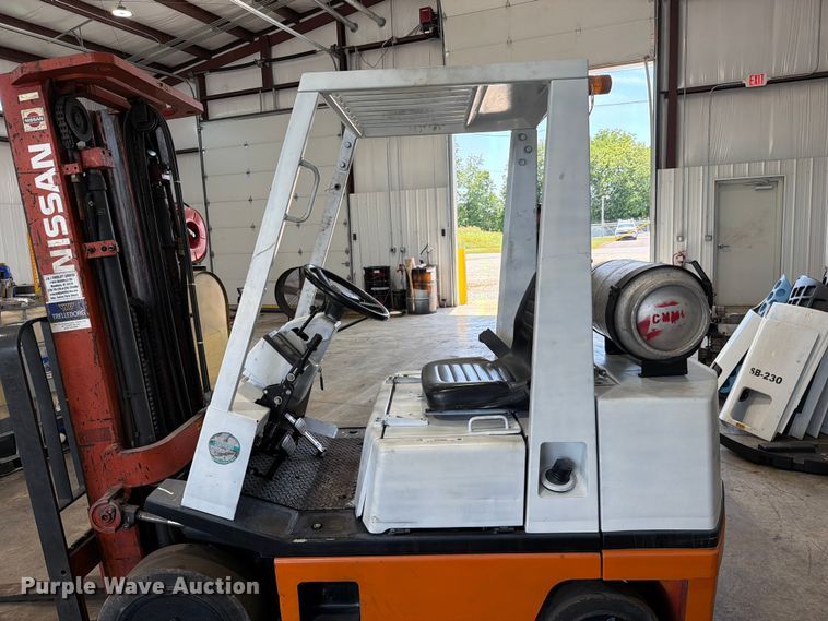 image for item FC3208 Nissan CPH02A25V forklift