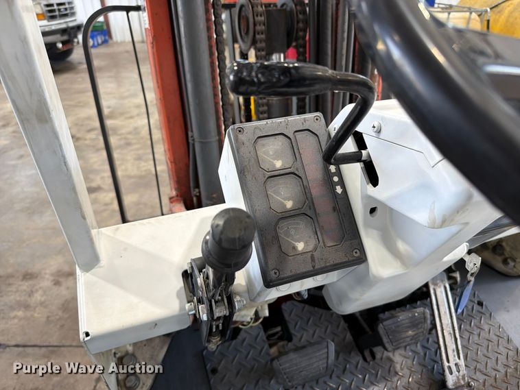 image for item FC3208 Nissan CPH02A25V forklift