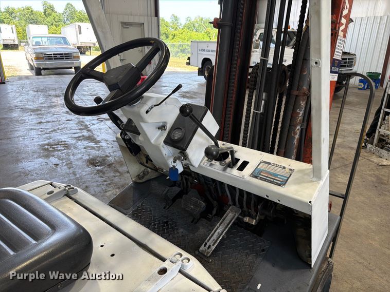 image for item FC3208 Nissan CPH02A25V forklift