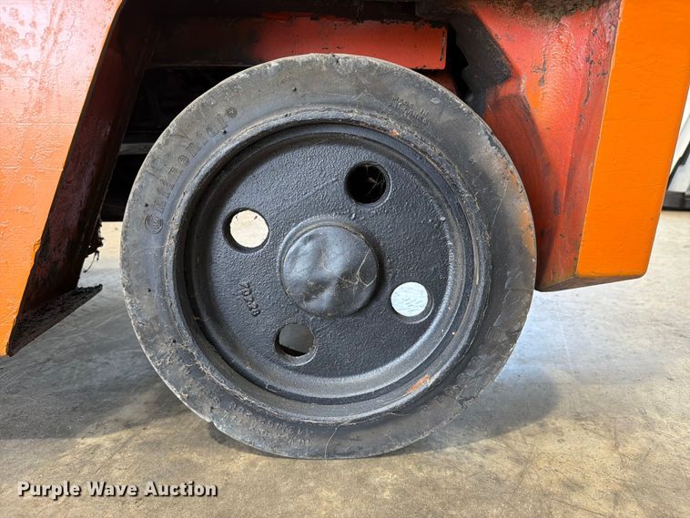 image for item FC3208 Nissan CPH02A25V forklift
