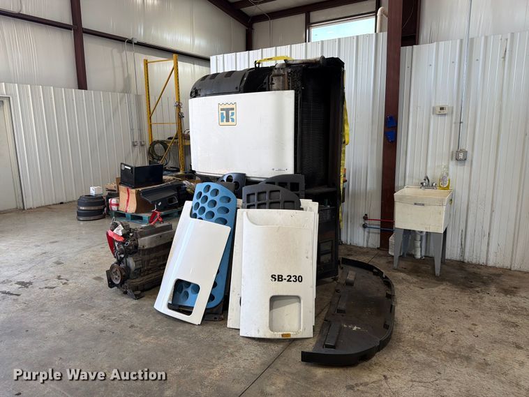 image for item FC3211 Truck parts