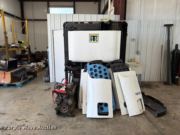 image for item FC3211 Truck parts