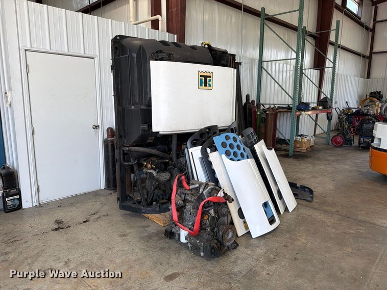 image for item FC3211 Truck parts