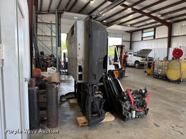 image for item FC3211 Truck parts