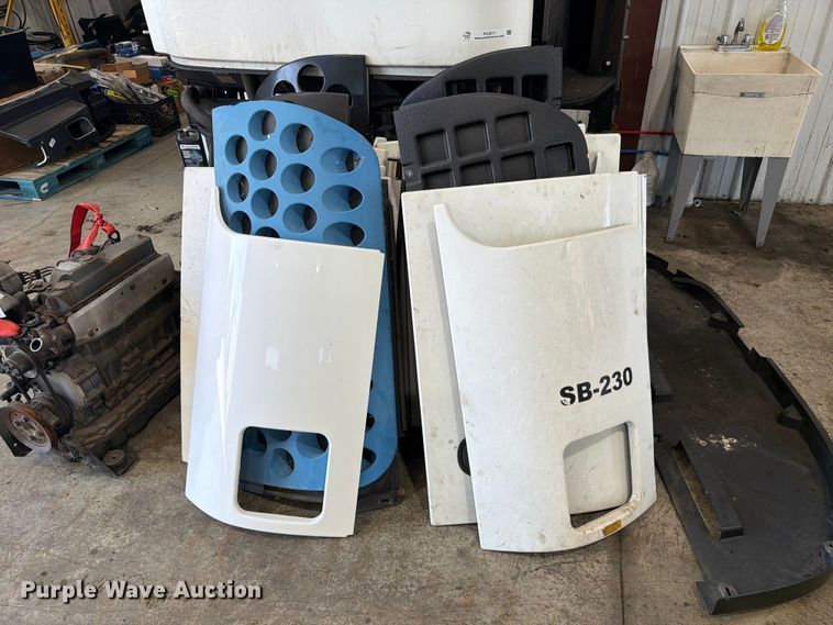 image for item FC3211 Truck parts