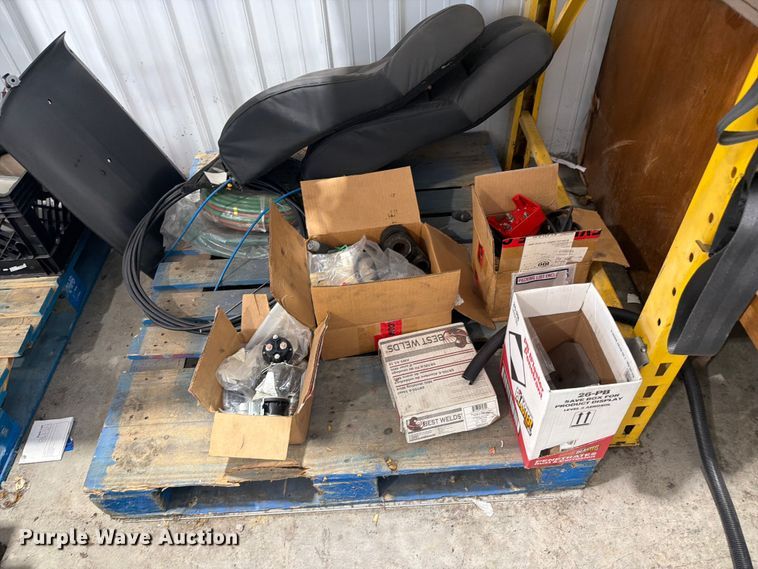 image for item FC3212 Truck parts
