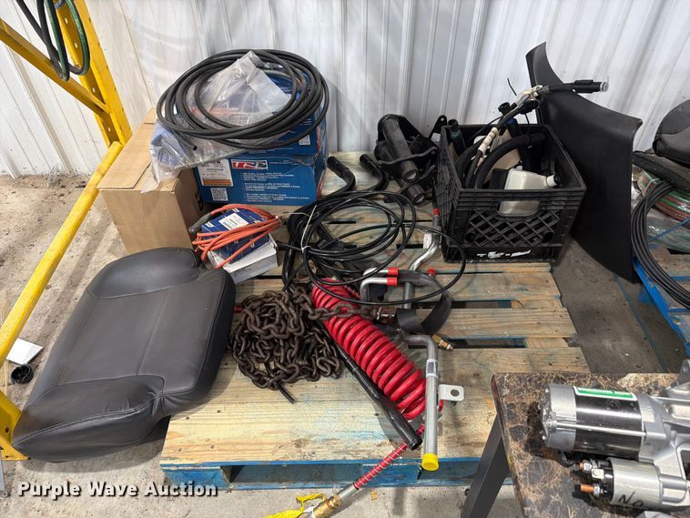 image for item FC3212 Truck parts