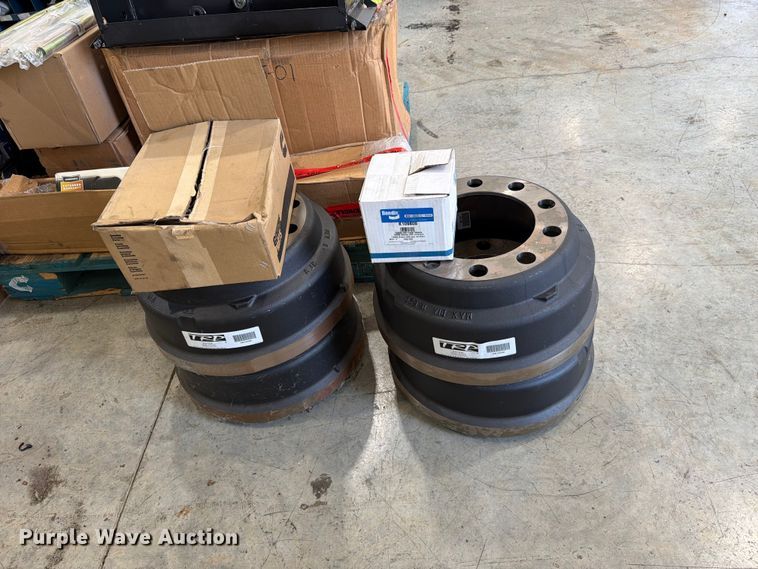 image for item FC3212 Truck parts