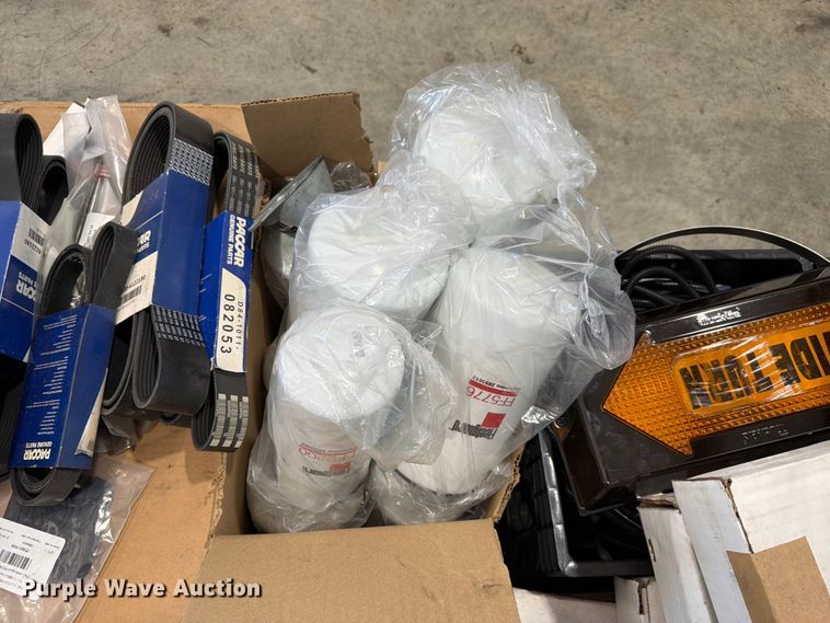 image for item FC3212 Truck parts
