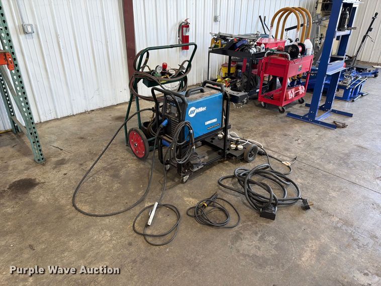 image for item FC3213 Miller Multimatic 220 AC/DC welder/generator