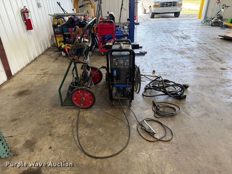image for item FC3213 Miller Multimatic 220 AC/DC welder/generator