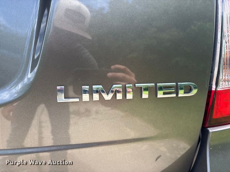 image for item FC4695 2013 Ford Edge SUV