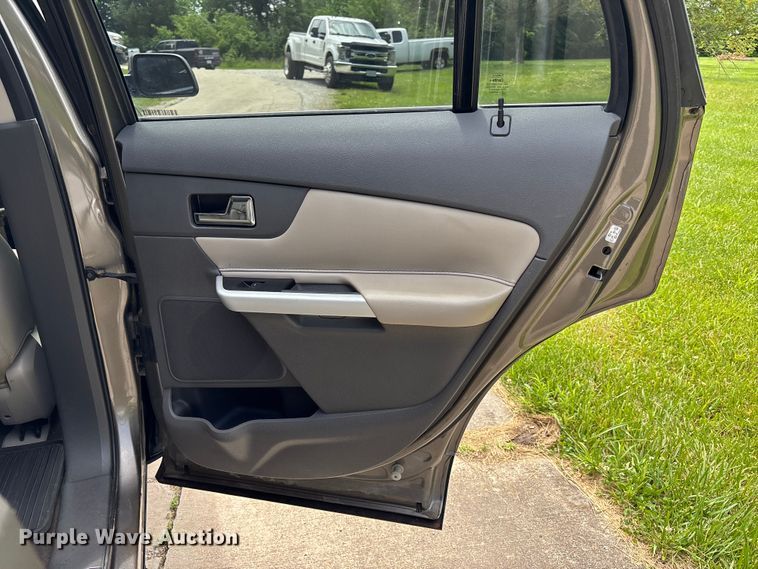 image for item FC4695 2013 Ford Edge SUV