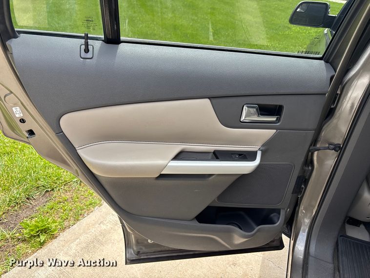 image for item FC4695 2013 Ford Edge SUV