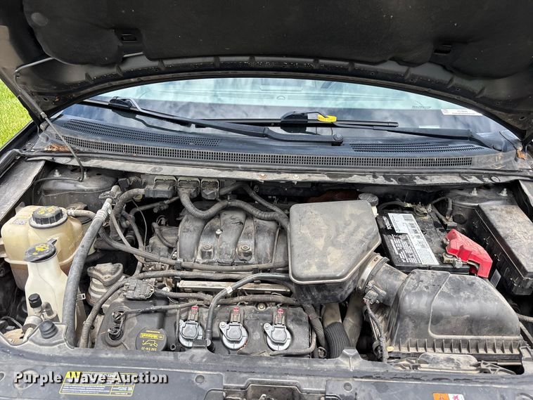 image for item FC4695 2013 Ford Edge SUV