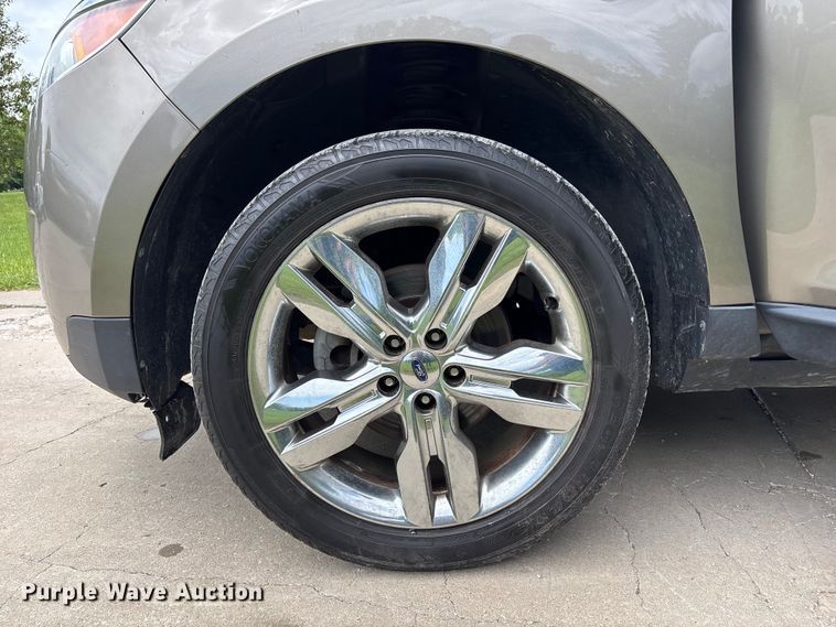 image for item FC4695 2013 Ford Edge SUV