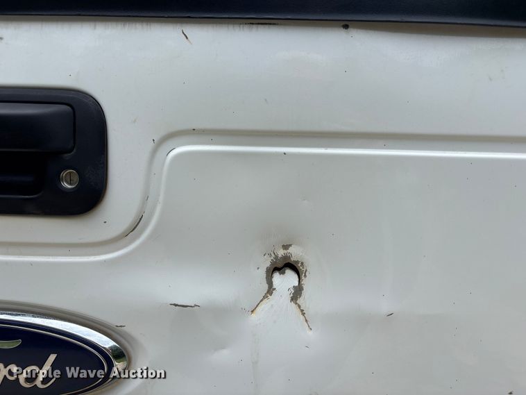 image for item FC4696 2013 Ford F250 Super Duty Ext. Cab pickup truck