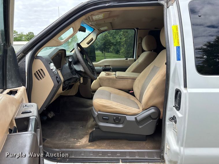image for item FC4696 2013 Ford F250 Super Duty Ext. Cab pickup truck