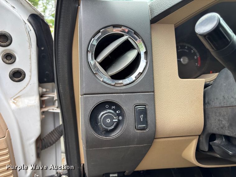 image for item FC4696 2013 Ford F250 Super Duty Ext. Cab pickup truck