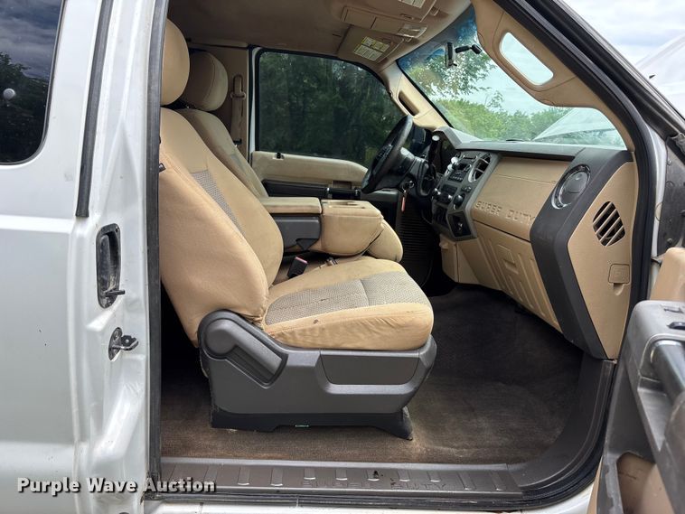 image for item FC4696 2013 Ford F250 Super Duty Ext. Cab pickup truck
