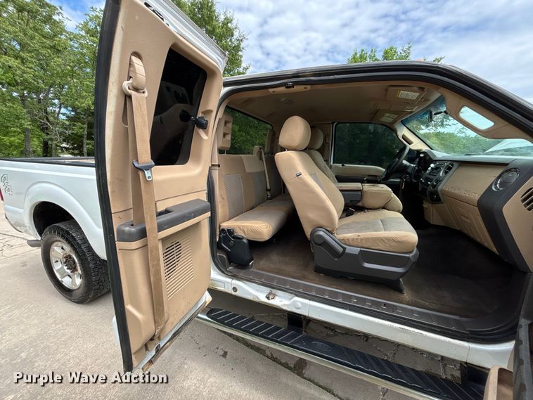 image for item FC4696 2013 Ford F250 Super Duty Ext. Cab pickup truck