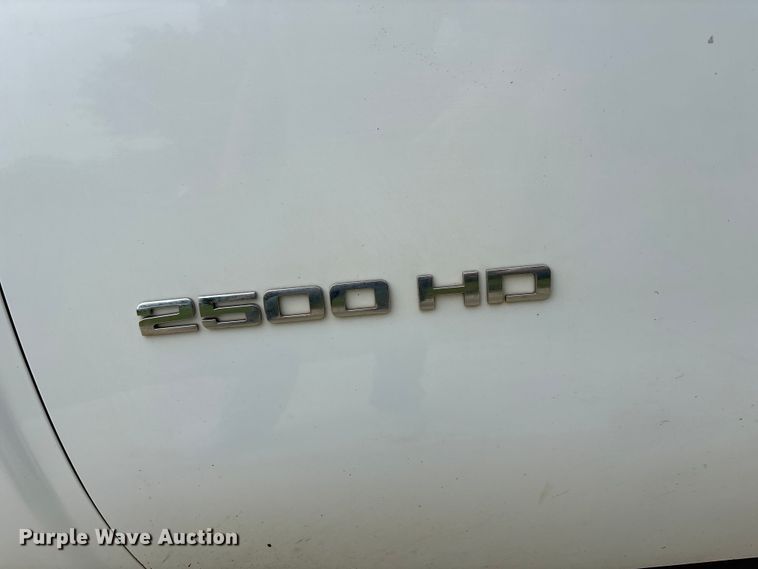 image for item FC4697 2010 Chevrolet Silverado 2500HD Ext. Cab pickup truck